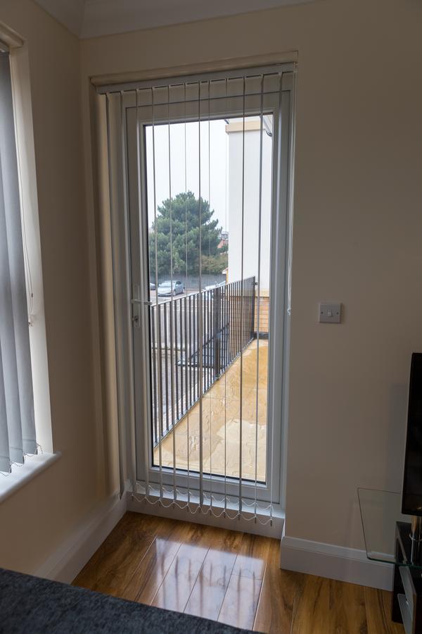 London Heathrow Serviced Apartments Ashford  ภายนอก รูปภาพ